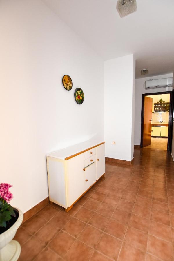 Apartments With A Parking Space Pag - 11358 Pag Town Esterno foto