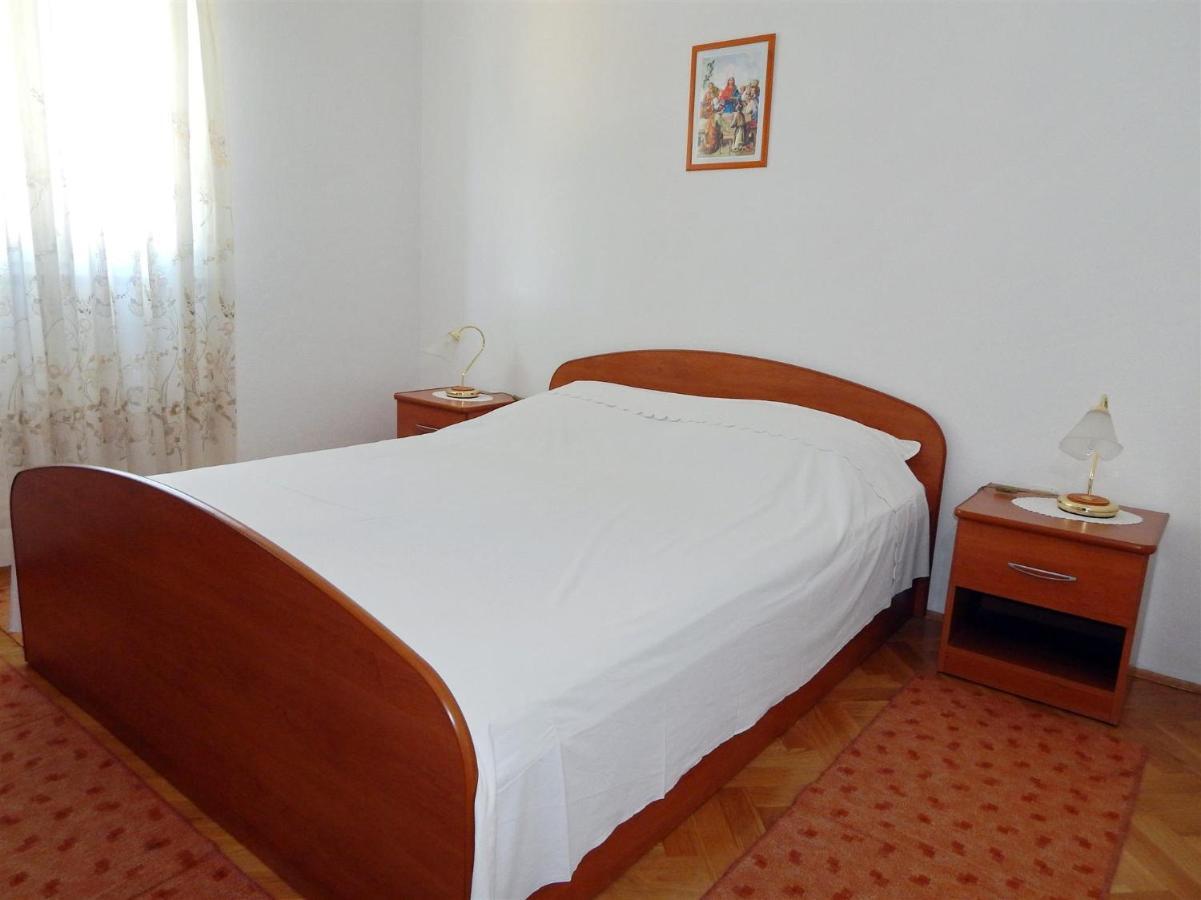 Apartments With A Parking Space Pag - 11358 Pag Town Esterno foto