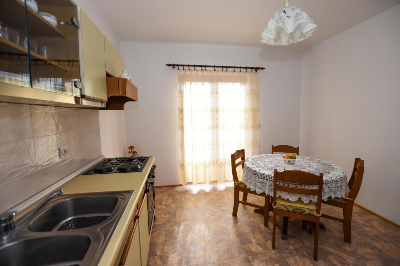 Apartments With A Parking Space Pag - 11358 Pag Town Esterno foto