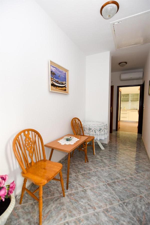 Apartments With A Parking Space Pag - 11358 Pag Town Esterno foto
