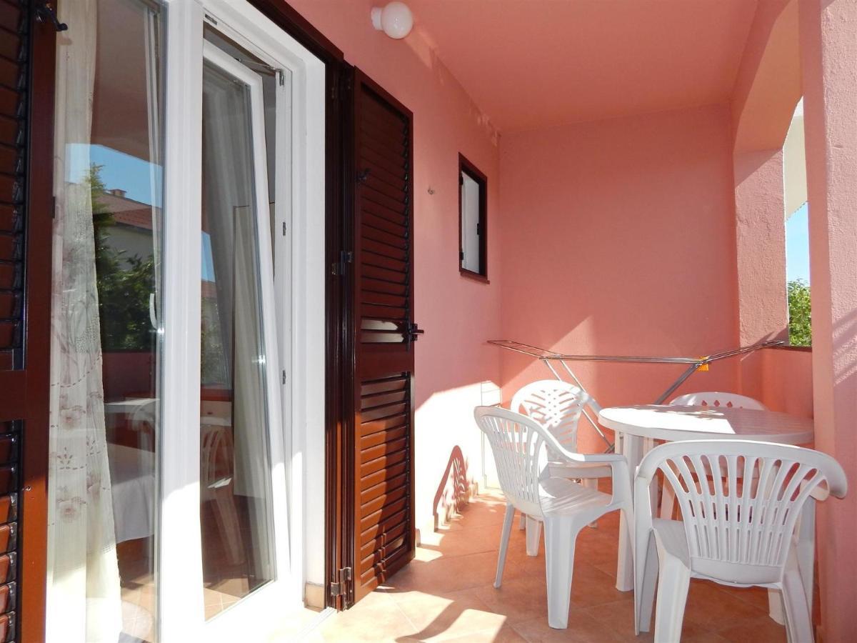 Apartments With A Parking Space Pag - 11358 Pag Town Esterno foto